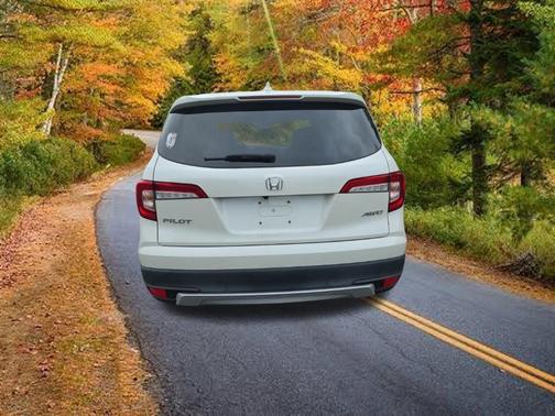 White Diamond Pearl 2019 Honda Pilot EX-L