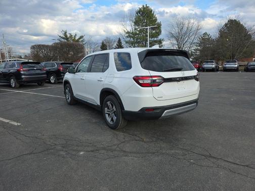 2023 Honda Pilot AWD EX-L 7 Passenger