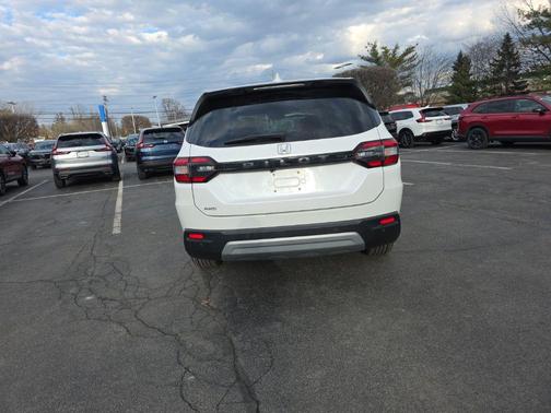 2023 Honda Pilot AWD EX-L 7 Passenger