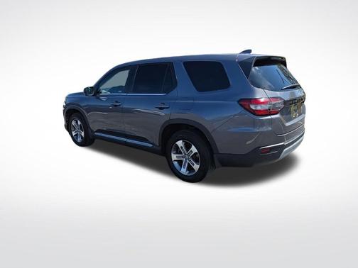 Modern Steel Metallic 2024 Honda Pilot EX-L