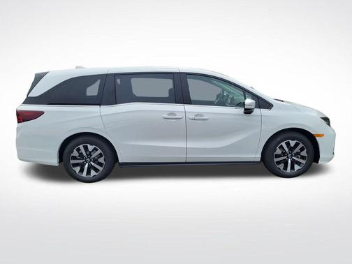 Platinum White Pearl 2026 Honda Odyssey EX-L