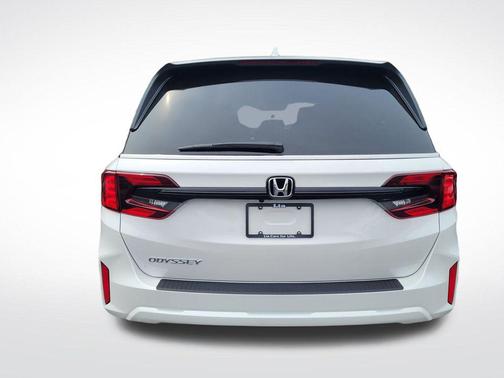 Platinum White Pearl 2026 Honda Odyssey EX-L