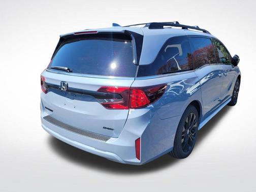 Sonic Gray Pearl 2026 Honda Odyssey Sport-L