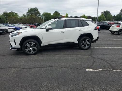 2022 Toyota RAV4 Prime SE