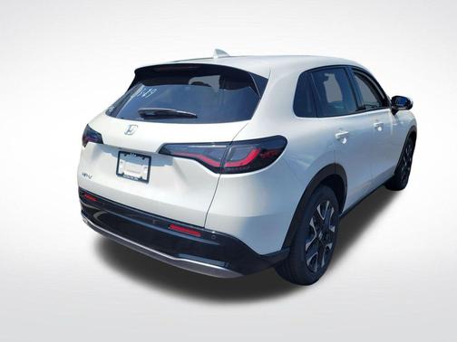 Platinum White Pearl 2026 Honda HR-V EX-L