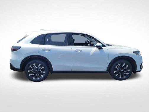 Platinum White Pearl 2026 Honda HR-V EX-L