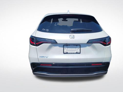 Platinum White Pearl 2026 Honda HR-V EX-L