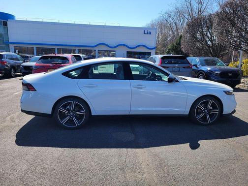 Platinum White Pearl 2026 Honda Accord SE