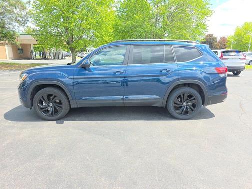 Tourmaline Blue Metallic 2022 Volkswagen Atlas 3.6L SE w/Technology
