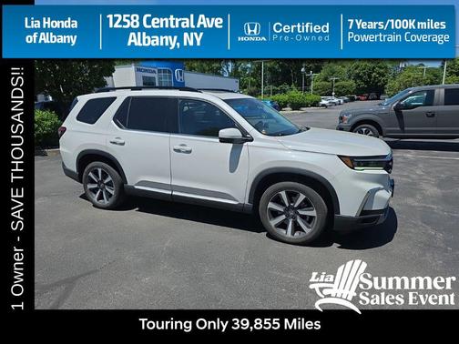 Platinum White Pearl 2023 Honda Pilot Touring 8-Passenger
