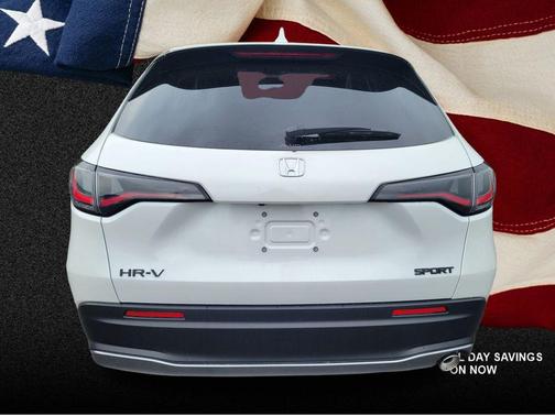 Platinum White Pearl 2027 Honda HR-V Sport