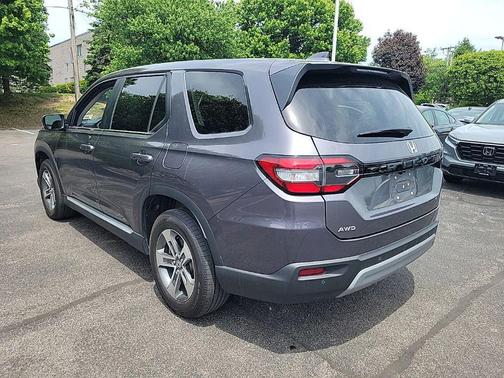 Modern Steel Metallic 2025 Honda Pilot EX-L