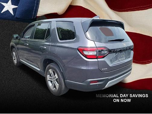 Modern Steel Metallic 2025 Honda Pilot EX-L