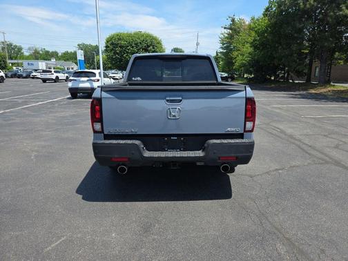 Sonic Gray Pearl 2023 Honda Ridgeline RTL-E