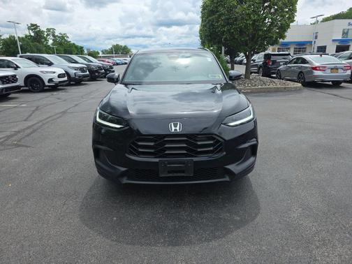 Crystal Black Pearl 2024 Honda HR-V AWD Sport