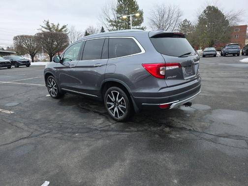 2019 Honda Pilot Touring 8-Passenger