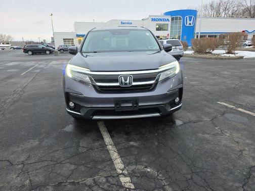 2019 Honda Pilot Touring 8-Passenger