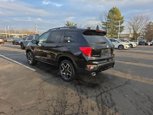 2023 Honda Passport AWD Elite