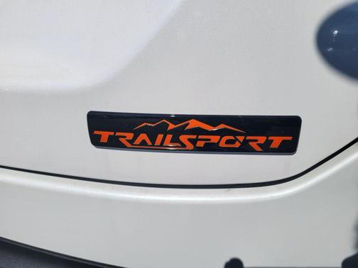 Platinum White Pearl 2026 Honda Pilot TrailSport