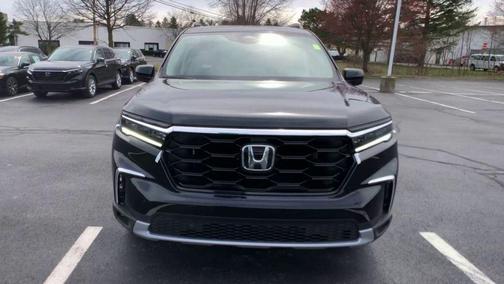 2025 Honda Pilot Touring 8-Passenger