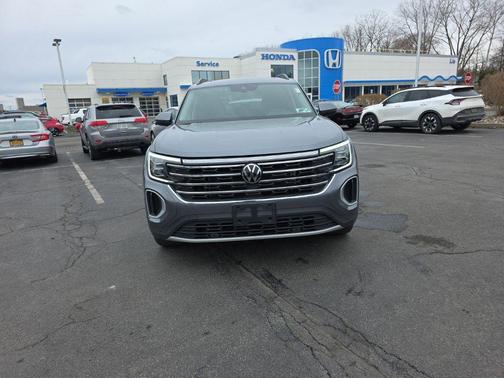 2024 Volkswagen Atlas 2.0T SE w/Technology 4MOTION