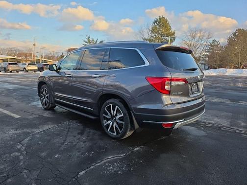 2019 Honda Pilot Touring 8-Passenger