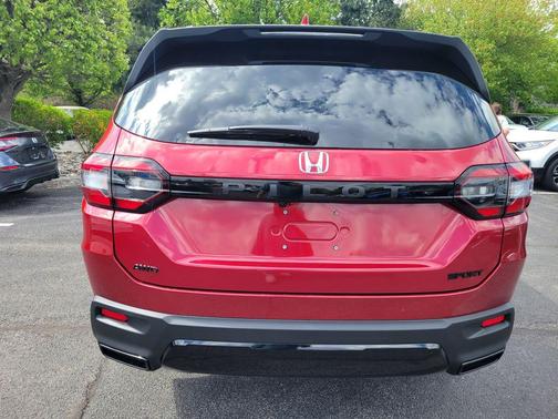 Radiant Red Metallic II 2026 Honda Pilot Sport