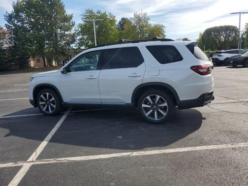 2023 Honda Pilot AWD Elite