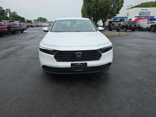 Platinum White Pearl 2023 Honda Accord LX 1.5T