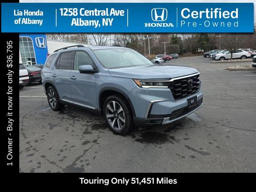 2023 Honda Pilot Touring 8-Passenger