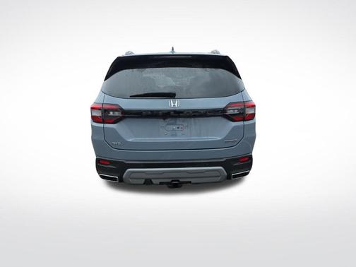 2023 Honda Pilot Touring 8-Passenger