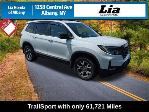 Platinum White Pearl 2023 Honda Passport AWD TrailSport