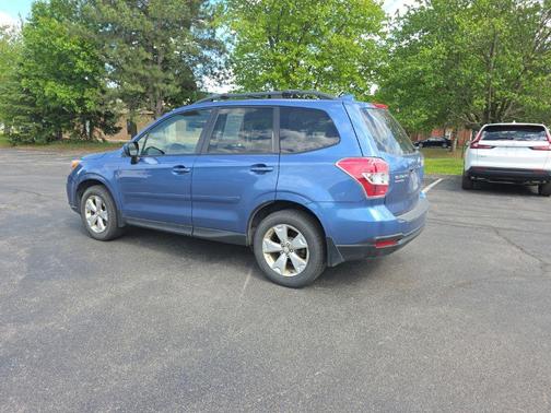 Quartz Blue Pearl 2016 Subaru Forester 2.5i Premium