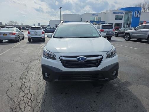 Crystal White Pearl 2021 Subaru Outback Premium