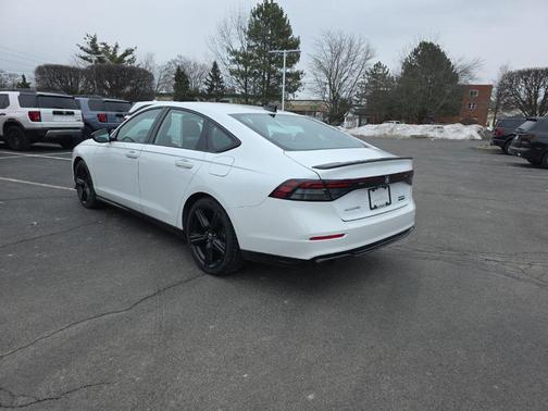 2023 Honda Accord Hybrid Sport-L