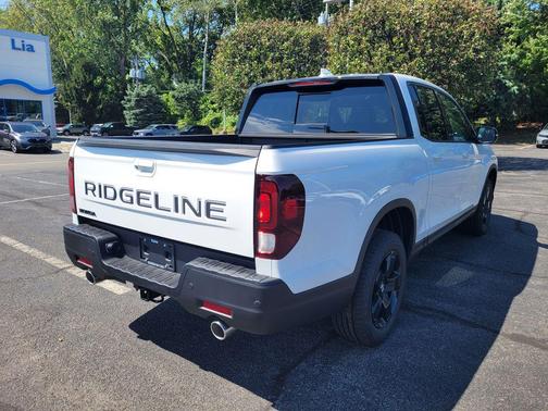 2025 Honda Ridgeline Black