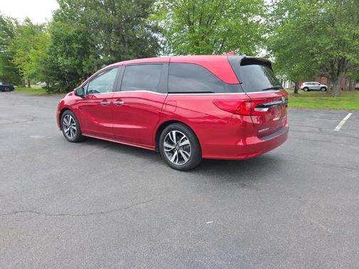 Radiant Red Metallic II 2023 Honda Odyssey Touring