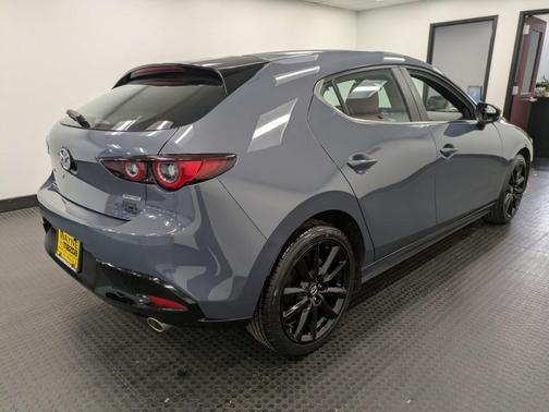 2023 Mazda Mazda3 2.5 S Carbon Edition