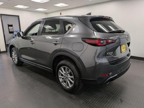 2022 Mazda CX-5 2.5 S Preferred Package
