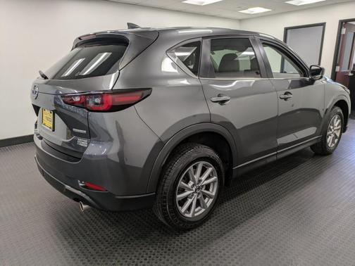 2022 Mazda CX-5 2.5 S Preferred Package