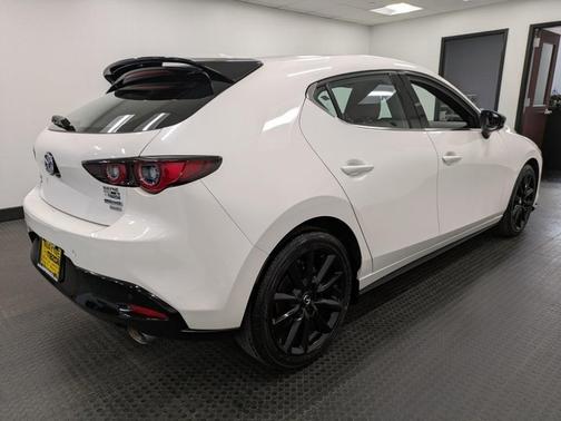 2022 Mazda Mazda3 AWD w/Premium Package