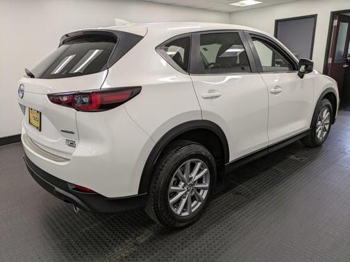 2022 Mazda CX-5 2.5 S Preferred Package