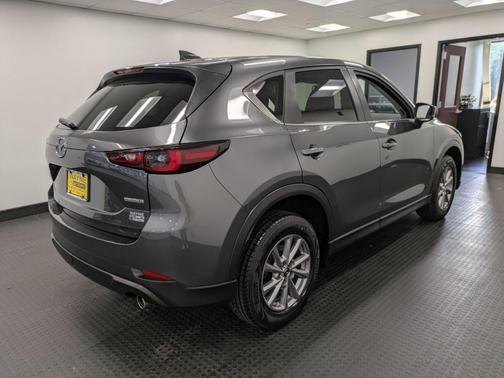 2022 Mazda CX-5 2.5 S Preferred Package