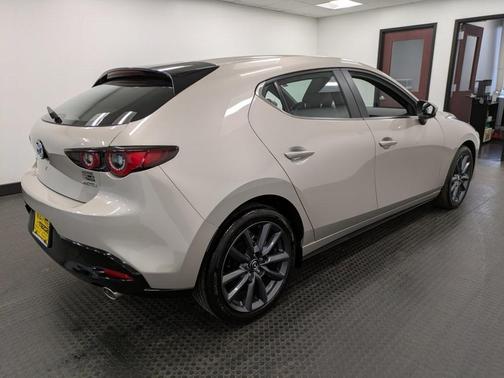 2024 Mazda Mazda3 FWD w/Preferred Package