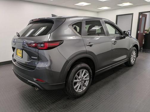 2022 Mazda CX-5 2.5 S Preferred Package