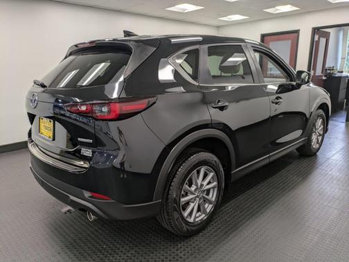 2022 Mazda CX-5 2.5 S Preferred Package
