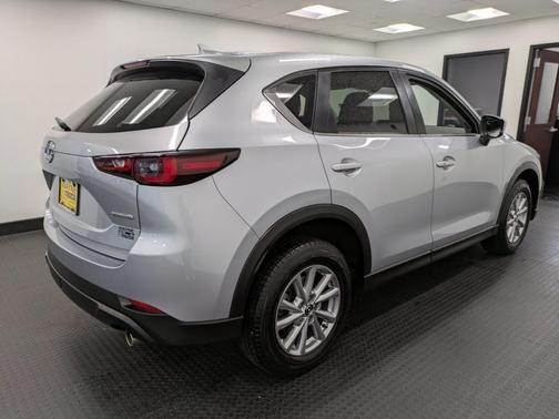 2022 Mazda CX-5 2.5 S Preferred Package