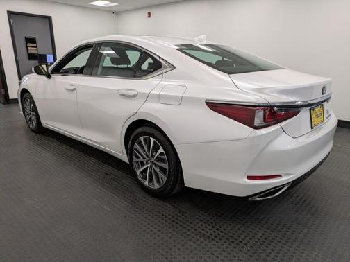 2022 Lexus ES 350 Base