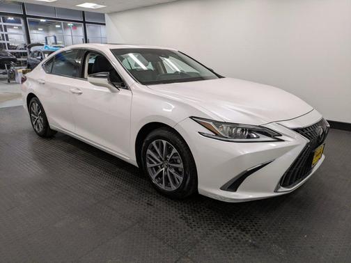 2022 Lexus ES 350 Base