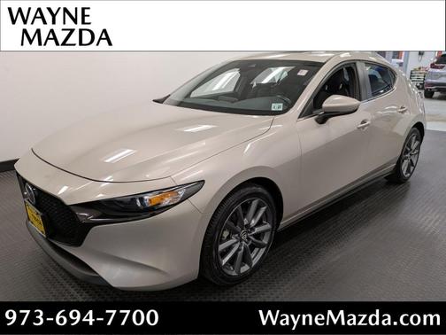 2022 Mazda Mazda3 FWD w/Preferred Package